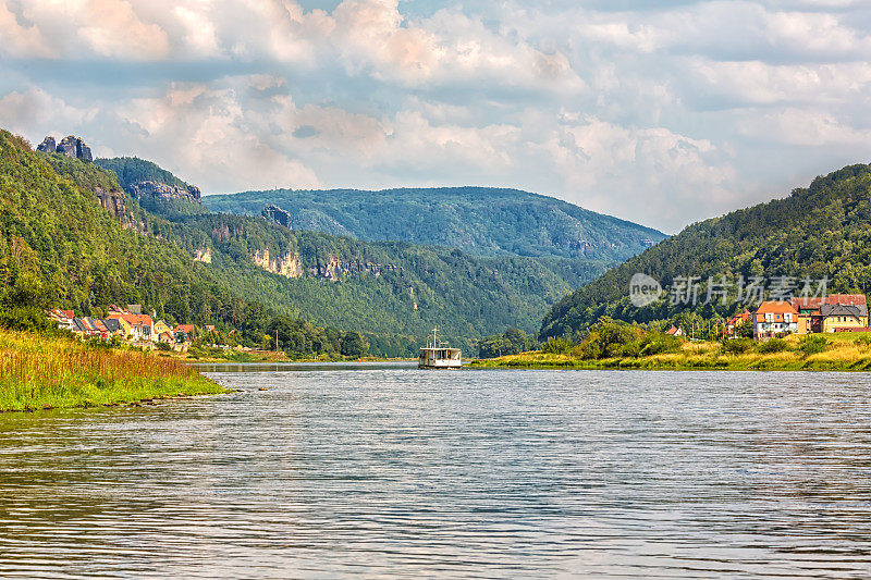 Bad Schandau，靠近Elbsandsteingebirge